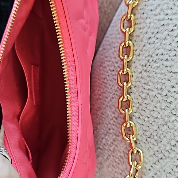 New w/o tag LV Coussin Over The Moon. - Picture 5 of 7